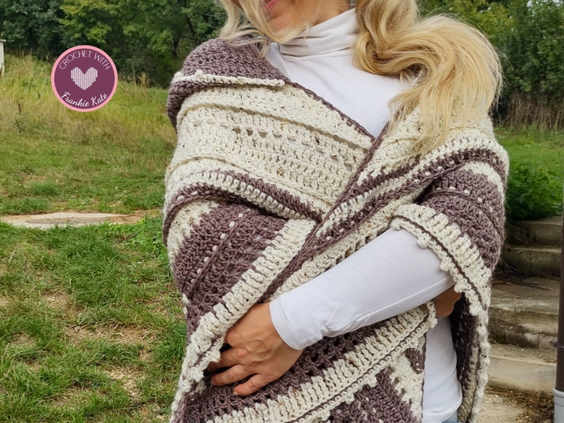 Nova Hooded Triangle Shawl Crochet Pattern – PDF Instant Download – Cozy & Stylish Wrap for All Seasons